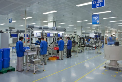 Nhà máy sản xuất linh kiện điện tử tính năng cao